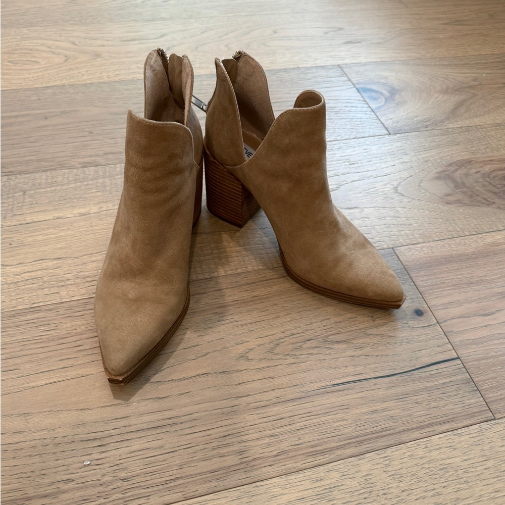 Steve Madden Brown Suede Ankle Booties